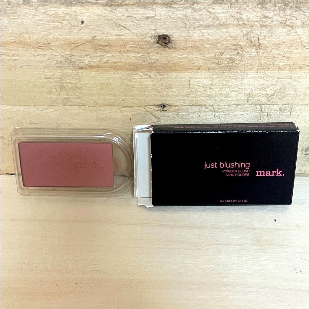 mark. Just Blushing Powder Blush in Soft Pink
